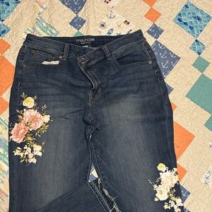 Maurices Women's Floral Print High-Rise Capri - Dark Blue
